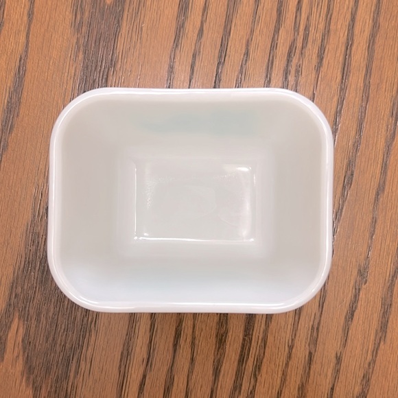 Pyrex 501 Turquoise 1 1/2 Cup Amish Butterprint Refrigerator Dish with Lid - Picture 9 of 12